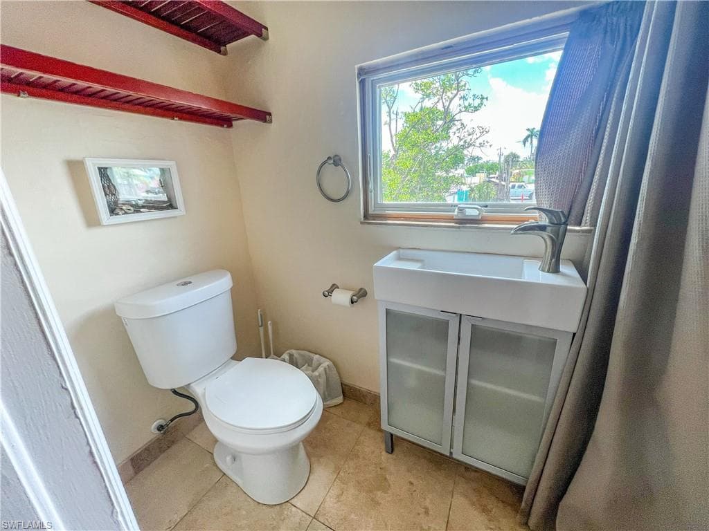 2595 Pine ST, MATLACHA FL 33993-17