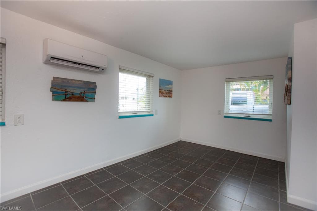 2595 Pine ST, MATLACHA FL 33993-14