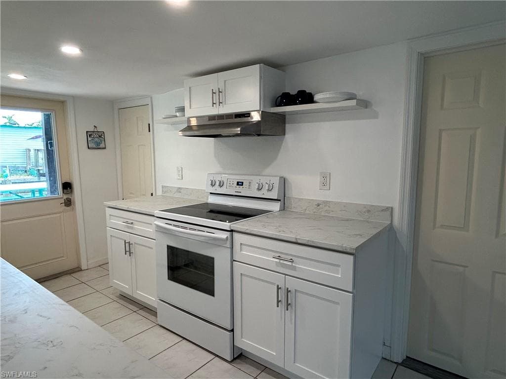 2595 Pine ST, MATLACHA FL 33993-10