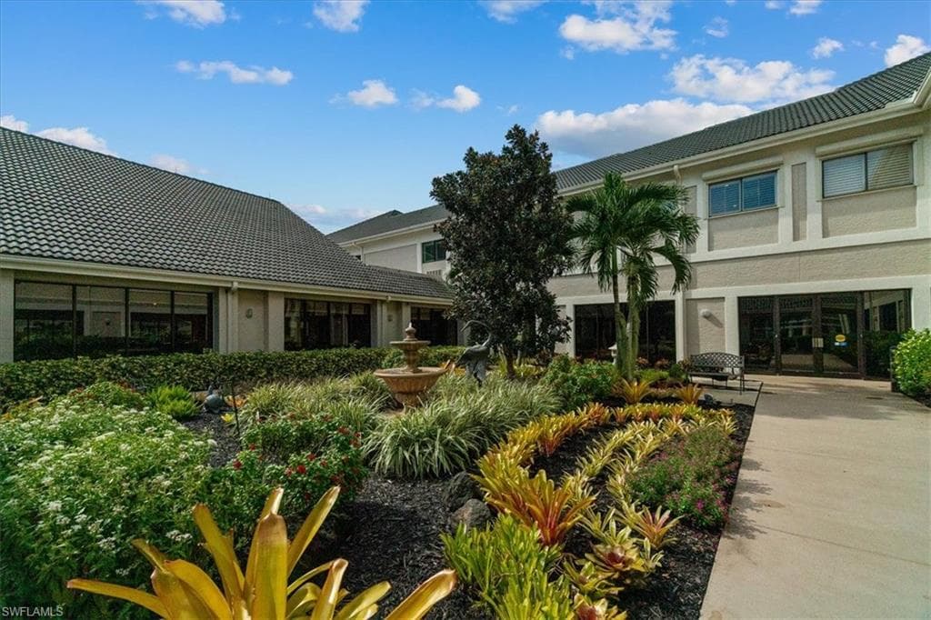 900 Arbor Lake DR # 307, NAPLES FL 34110-19