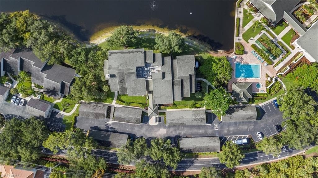 900 Arbor Lake DR # 307, NAPLES FL 34110-30