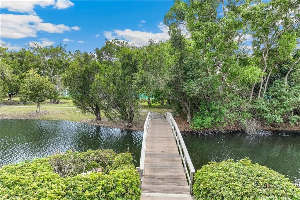 1562 Oyster Catcher PT # 1562A, NAPLES FL 34105-22