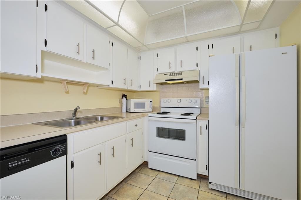 12481 McGregor BLVD # 17, FORT MYERS FL 33919-22