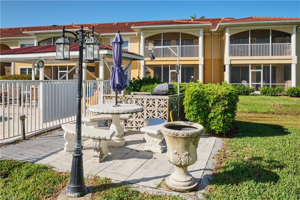 12481 McGregor BLVD # 17, FORT MYERS FL 33919-26