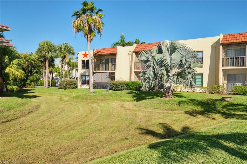 12481 McGregor BLVD # 17, FORT MYERS FL 33919-27