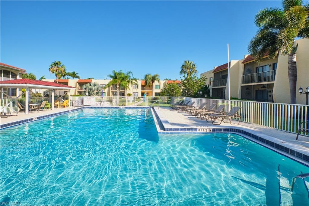 12481 McGregor BLVD # 17, FORT MYERS FL 33919-28