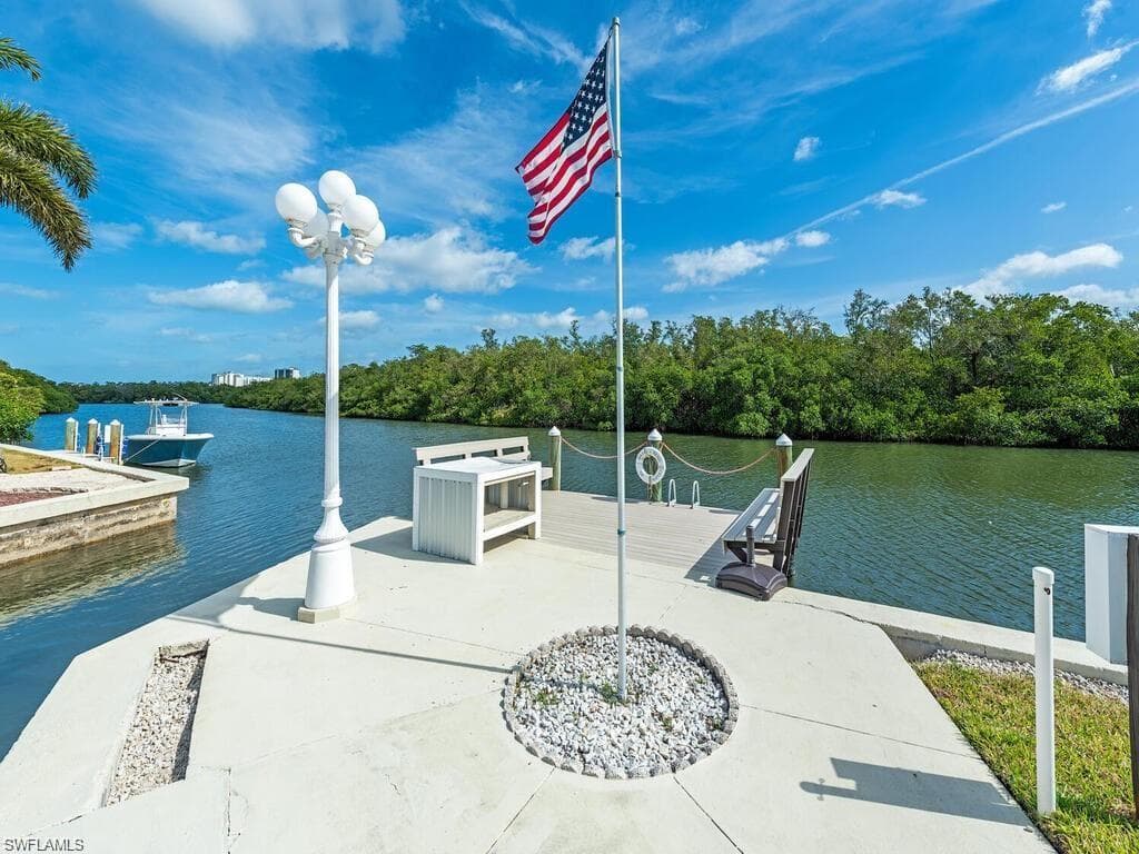 777 Walkerbilt RD, NAPLES FL 34110-2