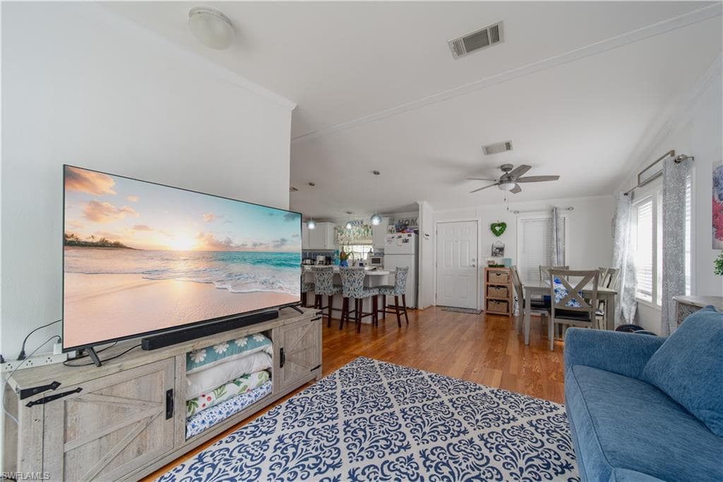 433 Riviera BLVD W, NAPLES FL 34112-1