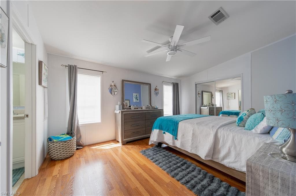 433 Riviera BLVD W, NAPLES FL 34112-13