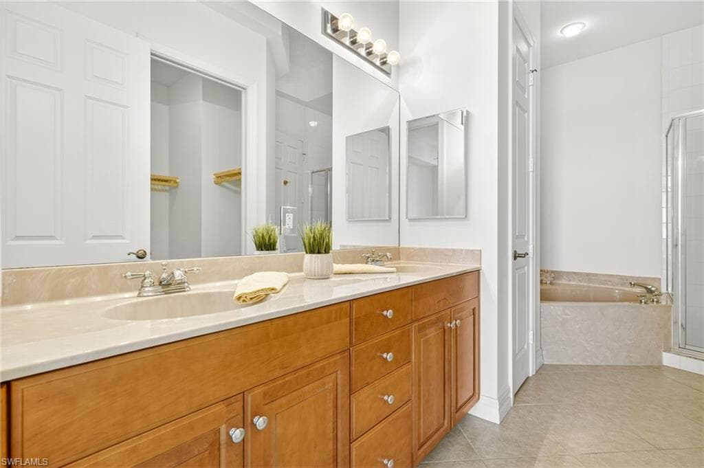2797 1st ST # 2004, FORT MYERS FL 33916-22