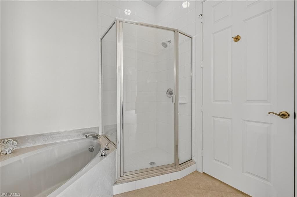 2797 1st ST # 2004, FORT MYERS FL 33916-15