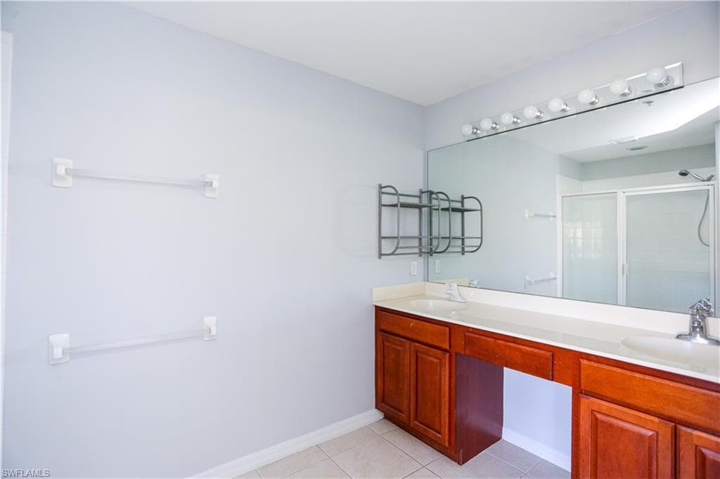 937 Hampton CIR, NAPLES FL 34105-24