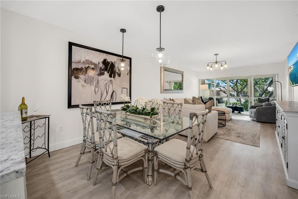 290 Banyan BLVD # 290, NAPLES FL 34102-9