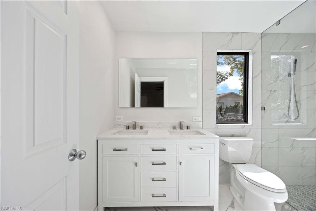 4656 Capri DR, NAPLES FL 34103-11