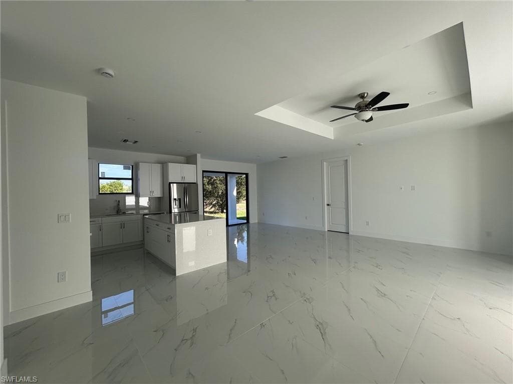 2563 47th AVE NE-8