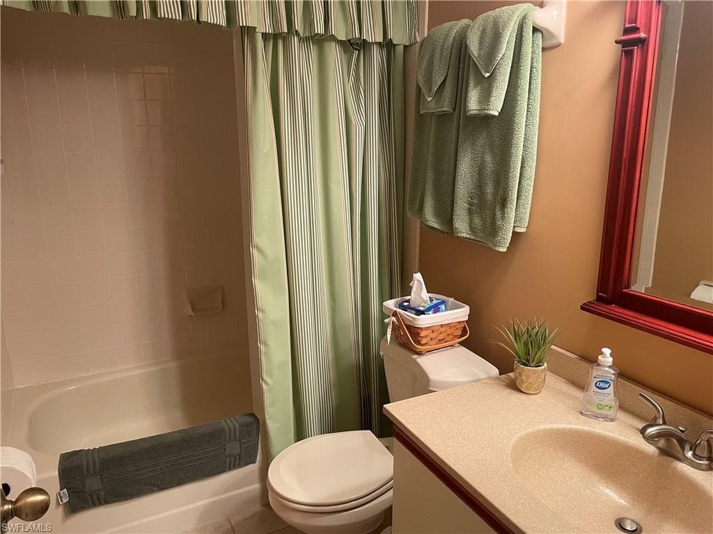 5970 Amherst DR # C103, NAPLES FL 34112-15