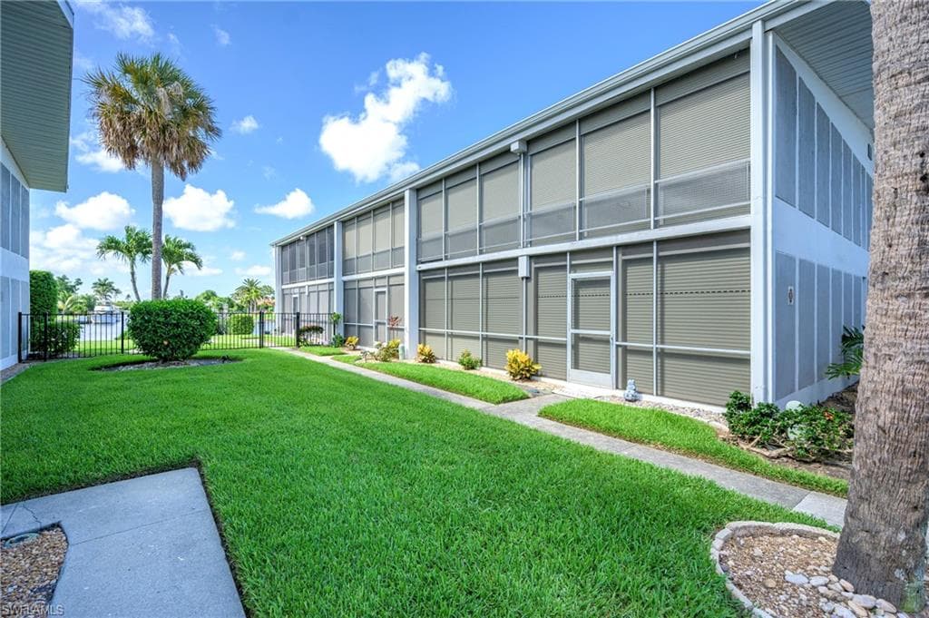 330 Tudor DR # 102, CAPE CORAL FL 33904-1