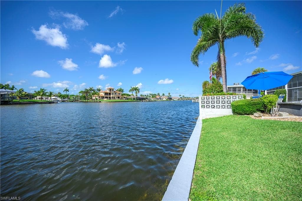 330 Tudor DR # 102, CAPE CORAL FL 33904-41