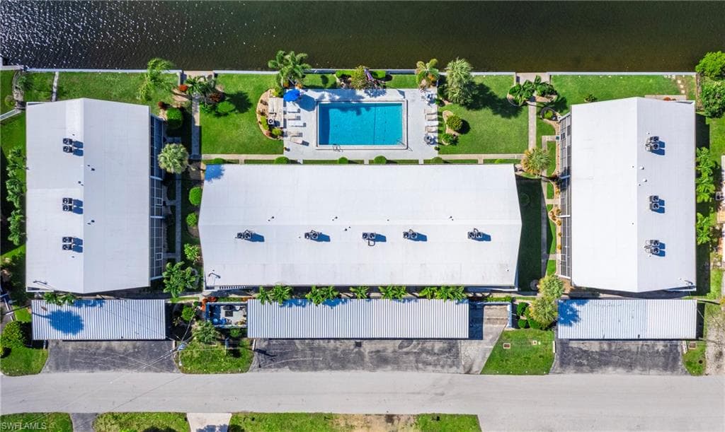 330 Tudor DR # 102, CAPE CORAL FL 33904-37
