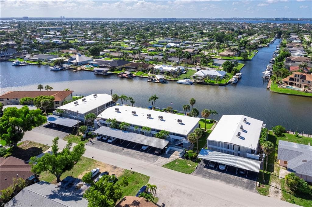 330 Tudor DR # 102, CAPE CORAL FL 33904-36