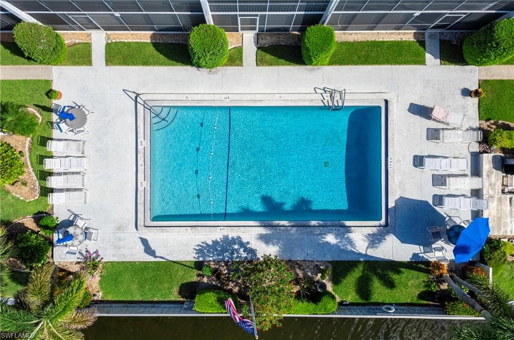 330 Tudor DR # 102, CAPE CORAL FL 33904-39