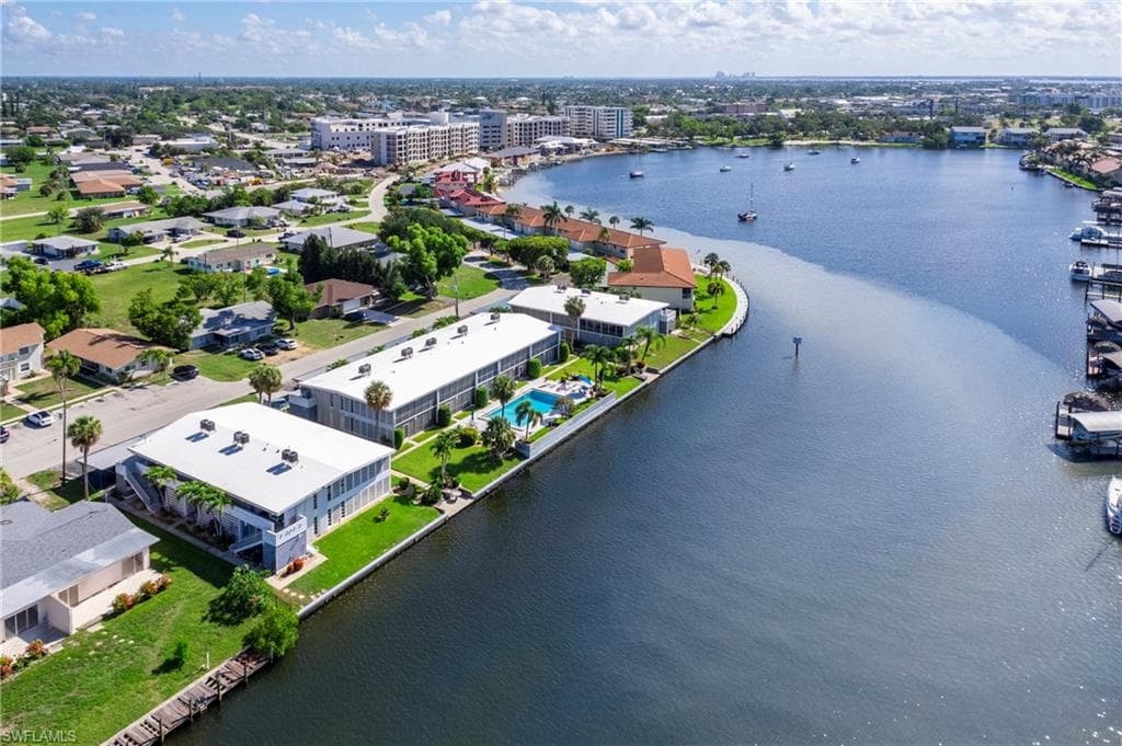 330 Tudor DR # 102, CAPE CORAL FL 33904-38