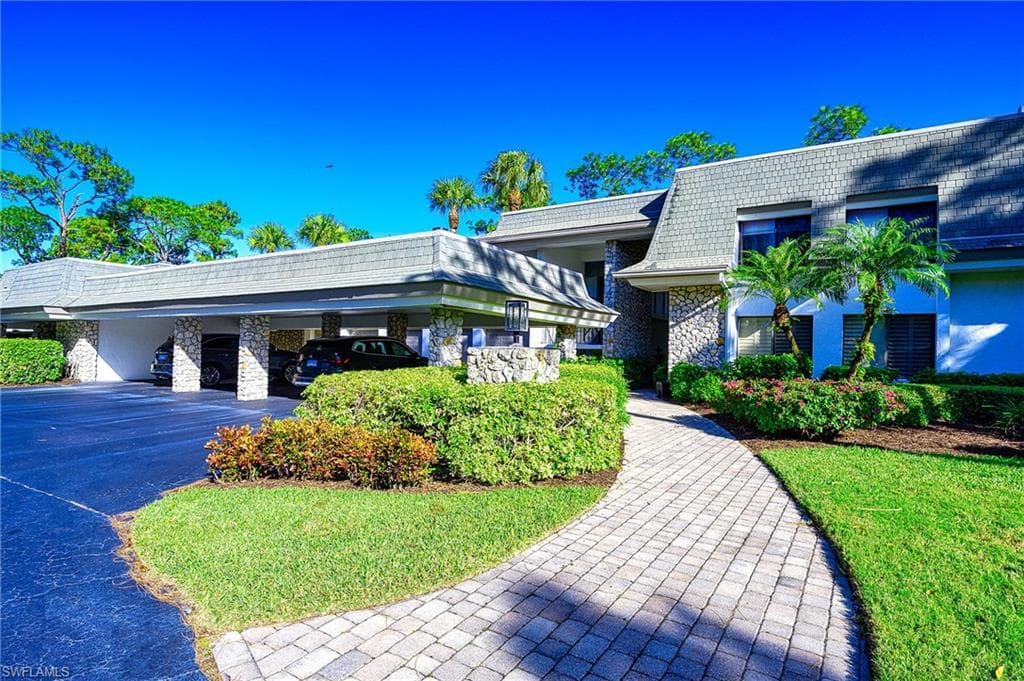 522 Wildwood LN # 522, NAPLES FL 34105-23