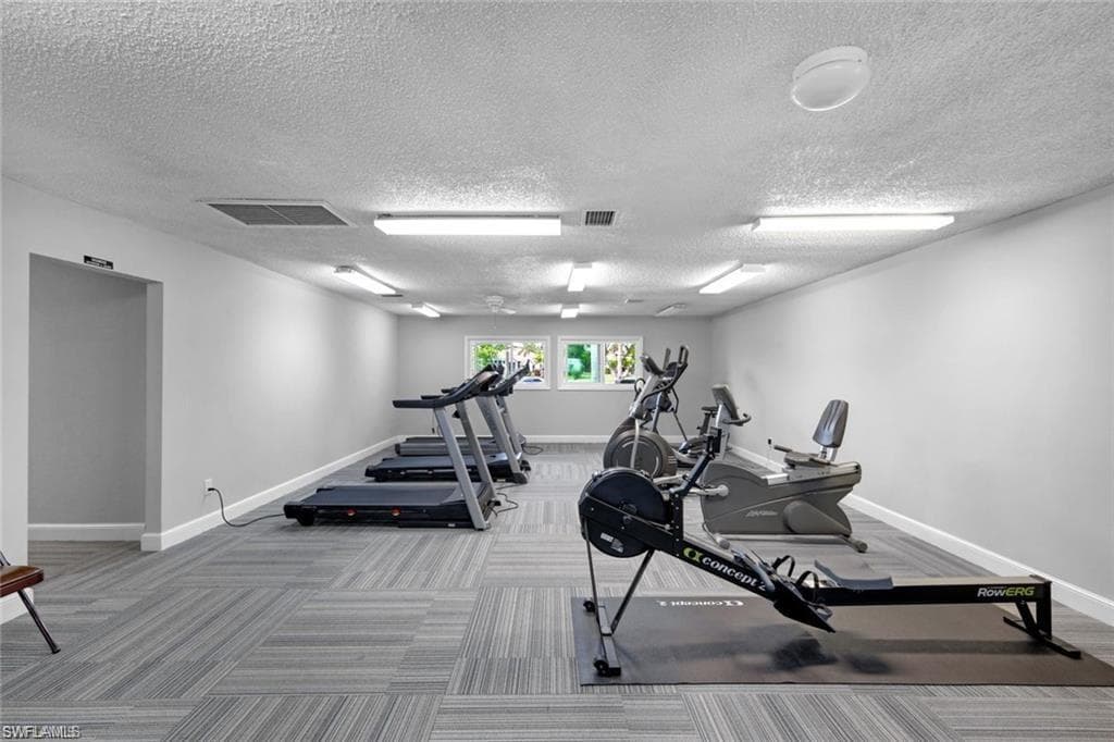 4295 Island CIR # 2, FORT MYERS FL 33919-32