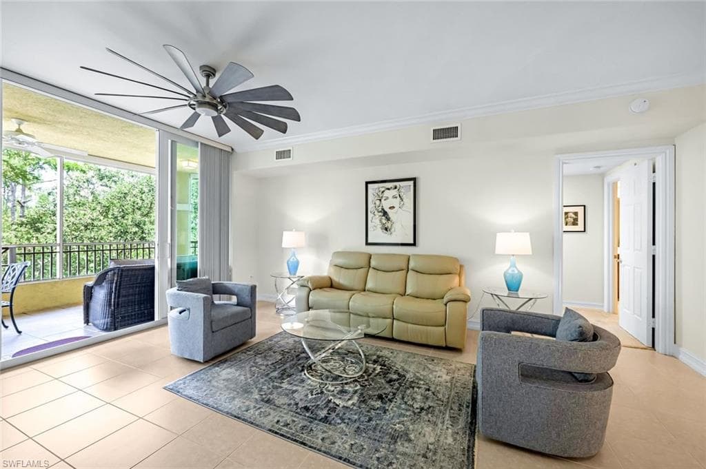 2728 Tiburon BLVD E # A204, NAPLES FL 34109-1