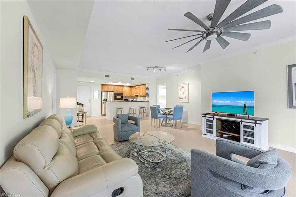 2728 Tiburon BLVD E # A204, NAPLES FL 34109-2