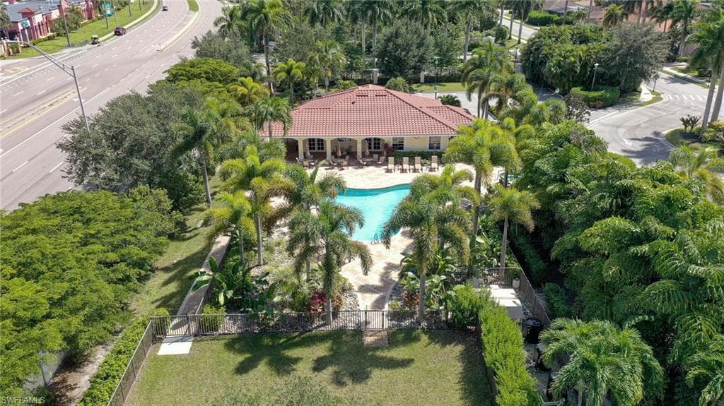 7667 Martino CIR, NAPLES FL 34112-38