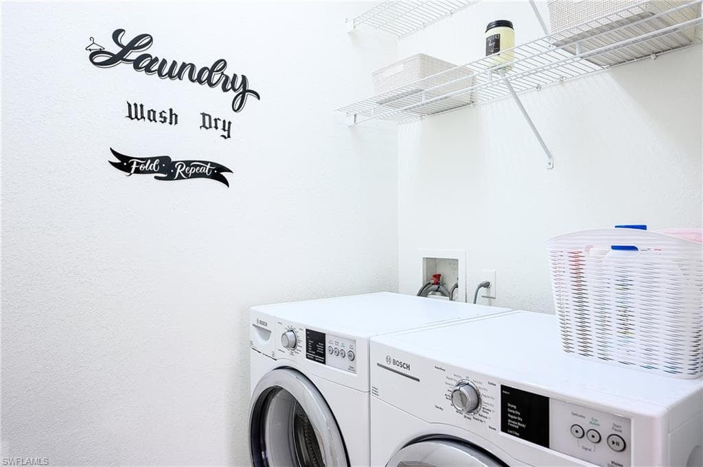 7127 Blue Juniper CT # 201, NAPLES FL 34109-26