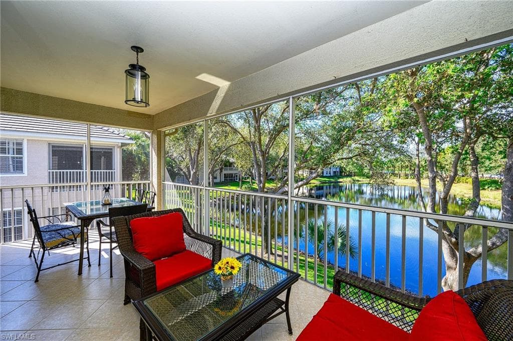 7127 Blue Juniper CT # 201, NAPLES FL 34109-2