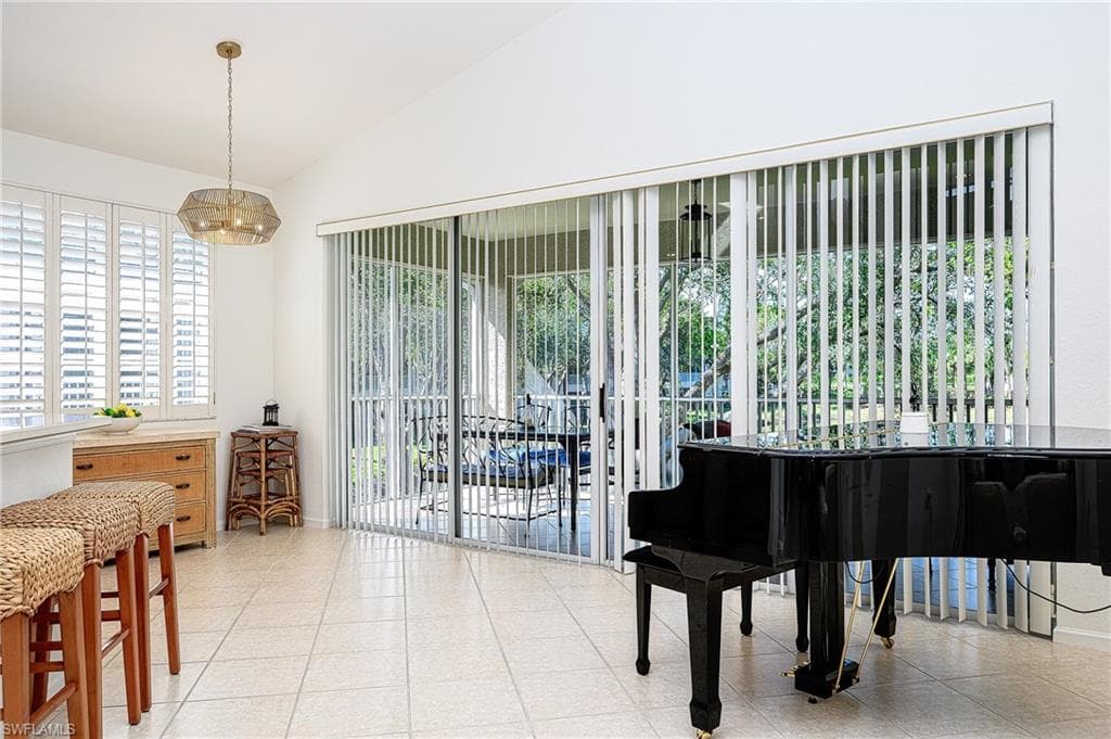 7127 Blue Juniper CT # 201, NAPLES FL 34109-19