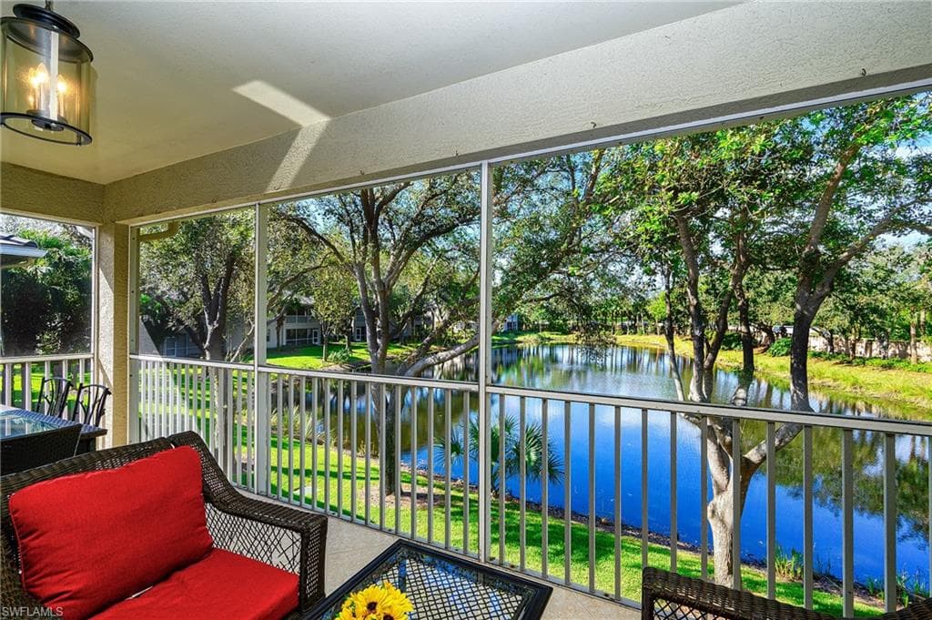 7127 Blue Juniper CT # 201, NAPLES FL 34109-32