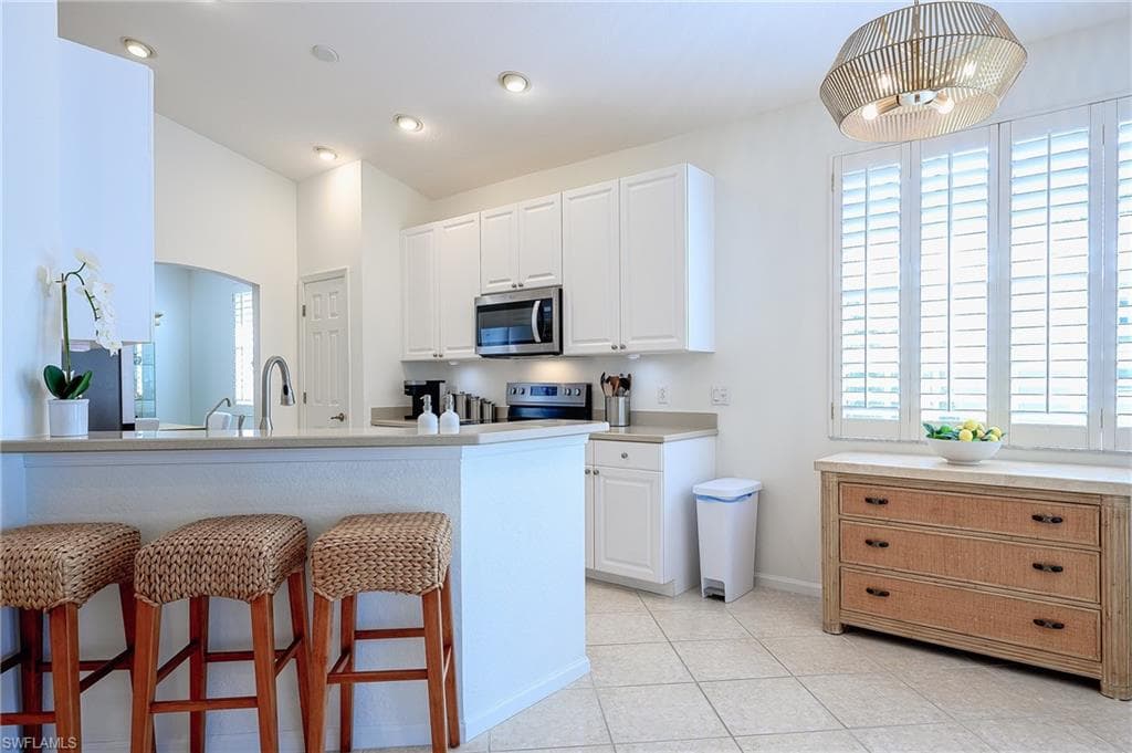 7127 Blue Juniper CT # 201, NAPLES FL 34109-14