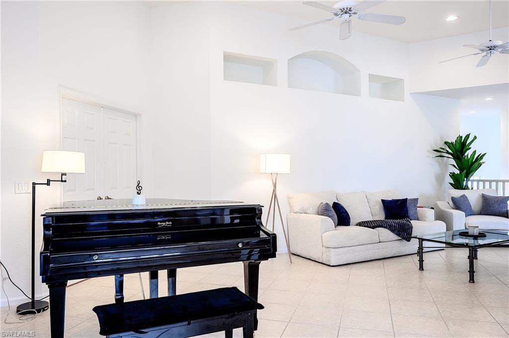 7127 Blue Juniper CT # 201, NAPLES FL 34109-18