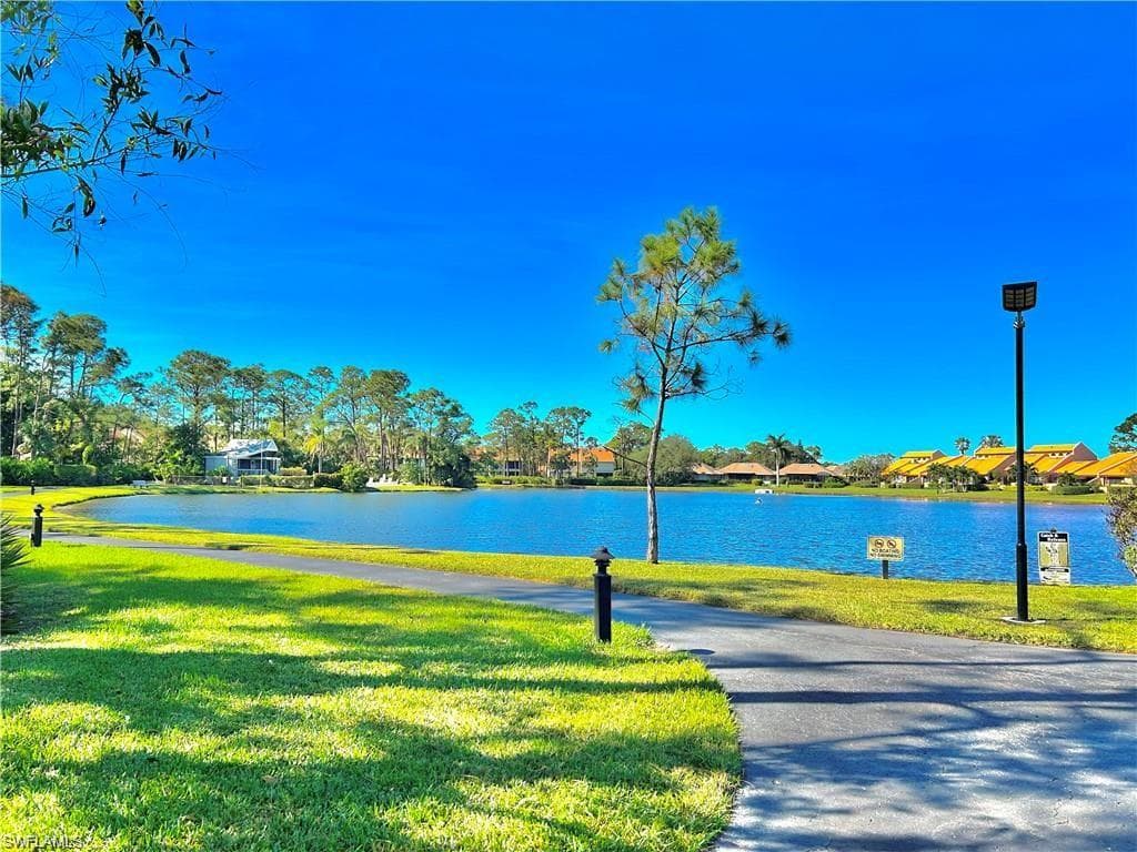 15191 Cedarwood LN # 2206, NAPLES FL 34110-35