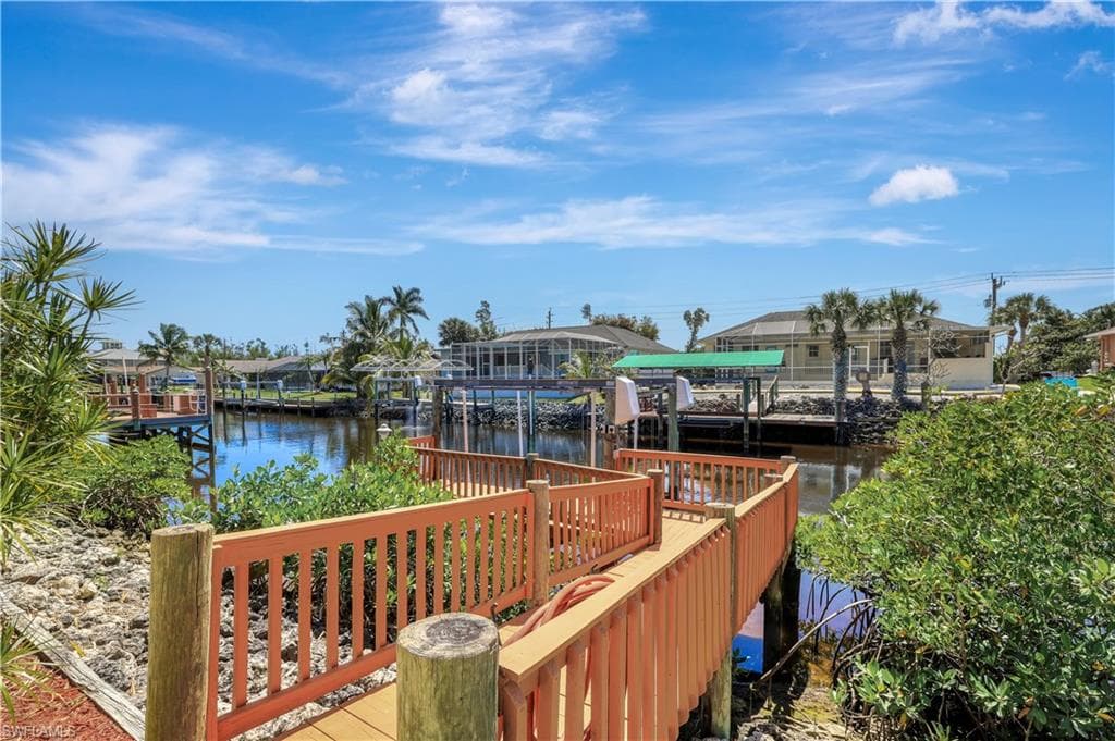 5561 Harborage DR, FORT MYERS FL 33908-25