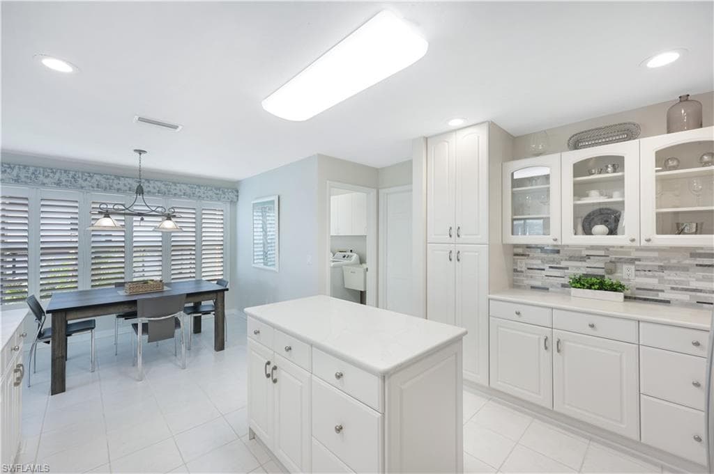 5411 Harborage DR, FORT MYERS FL 33908-9