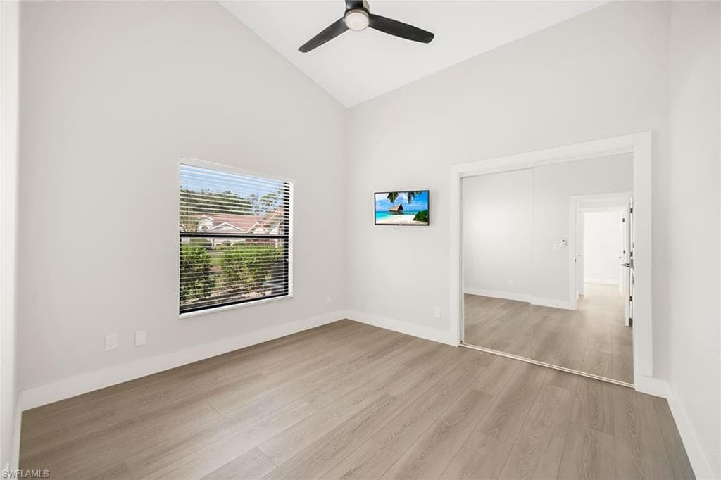 581 Country Walk CT, NAPLES FL 34104-22