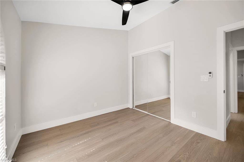 581 Country Walk CT, NAPLES FL 34104-21