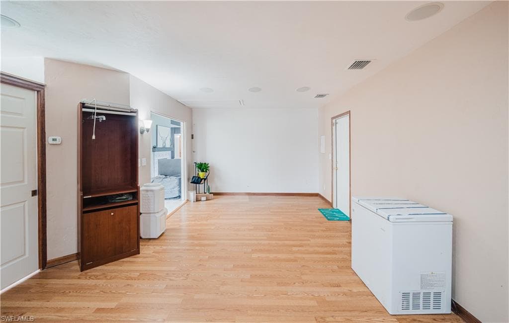 123 Edward AVE, LEHIGH ACRES FL 33936-22