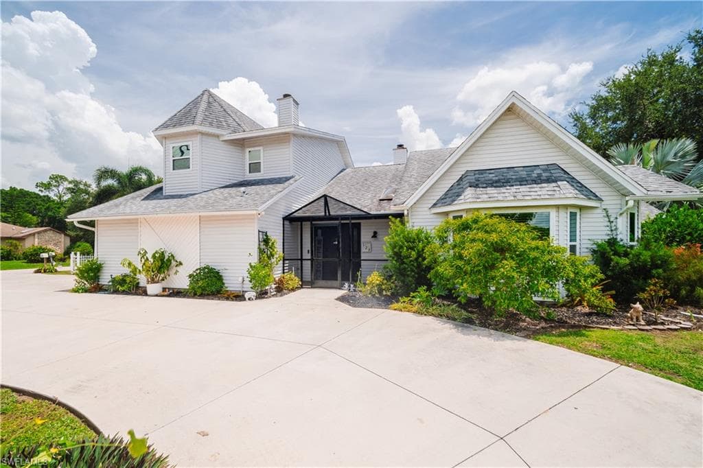 123 Edward AVE, LEHIGH ACRES FL 33936-1