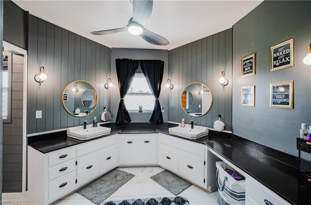 123 Edward AVE, LEHIGH ACRES FL 33936-13