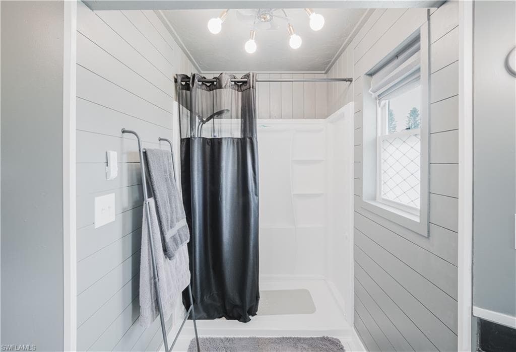 123 Edward AVE, LEHIGH ACRES FL 33936-14