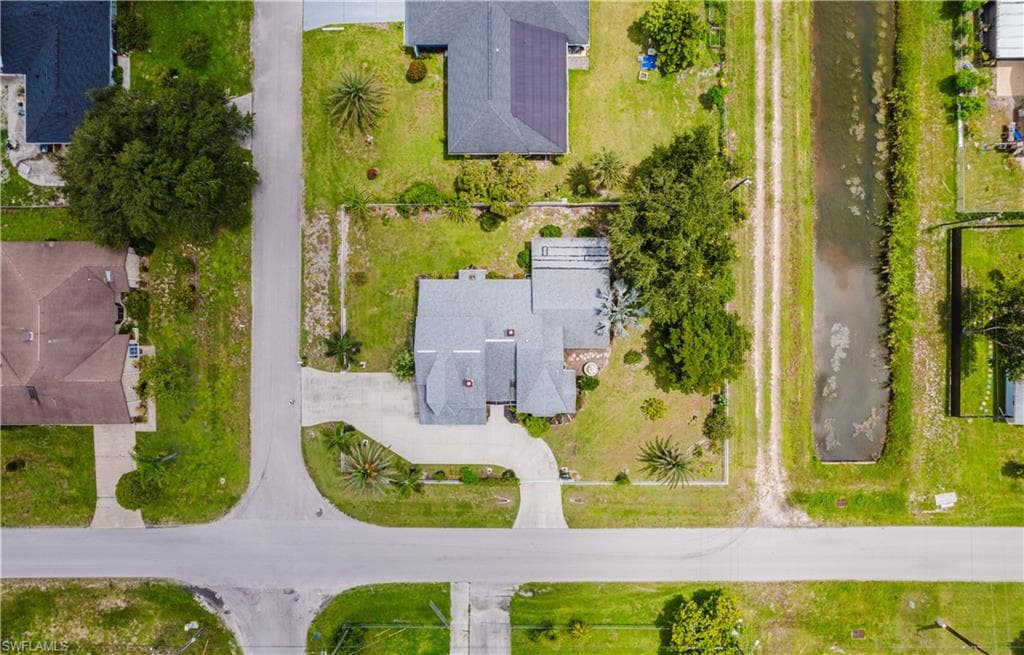 123 Edward AVE, LEHIGH ACRES FL 33936-29