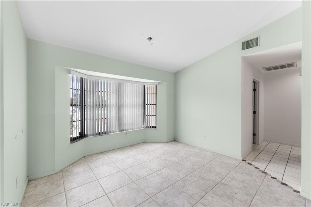 9366 Pineapple RD, FORT MYERS FL 33967-8