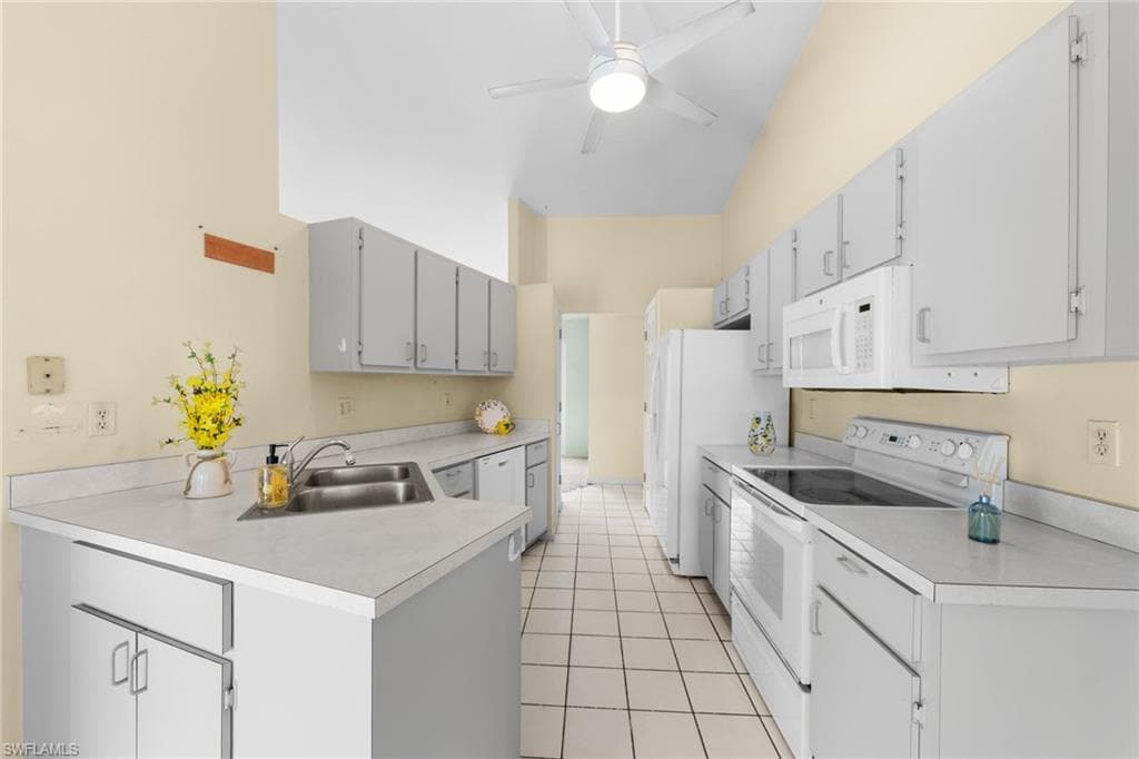 9366 Pineapple RD, FORT MYERS FL 33967-20