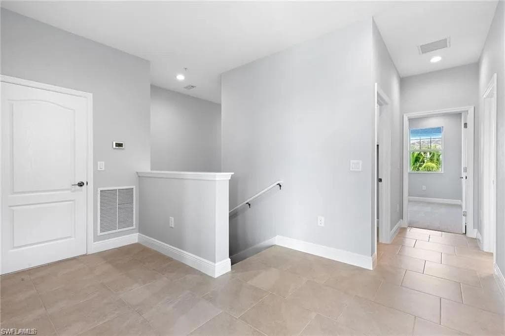 2318 Sawyers Hill RD # 105, NAPLES FL 34120-4